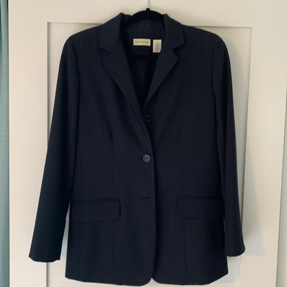 Ann Taylor women’s jacket. Navy blue. Size 8. only worn once.